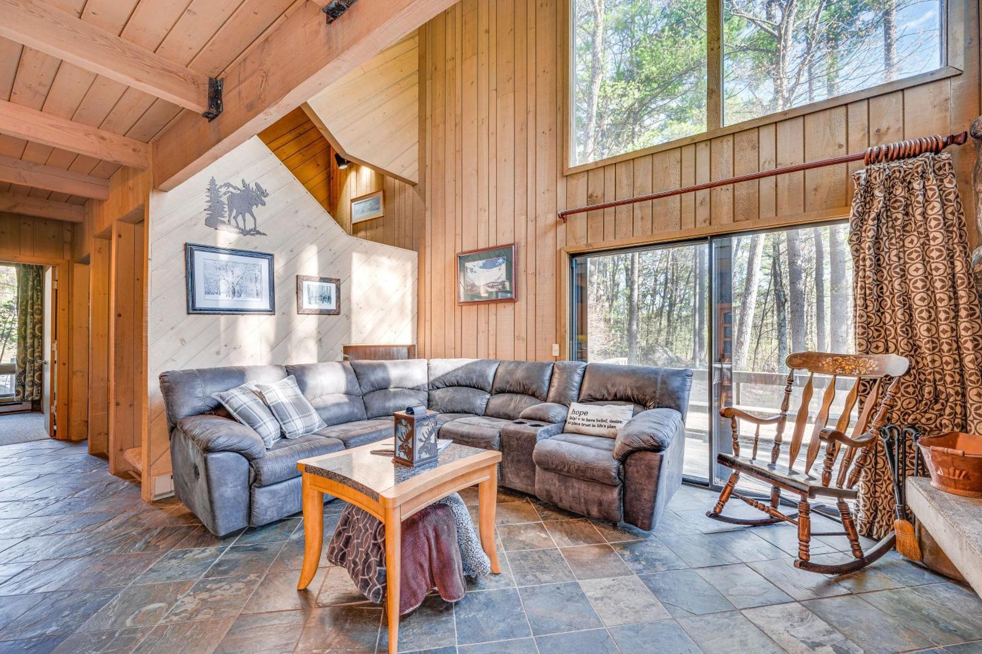 All-Season Conway Condo With Gas Grill! North Conway Zewnętrze zdjęcie